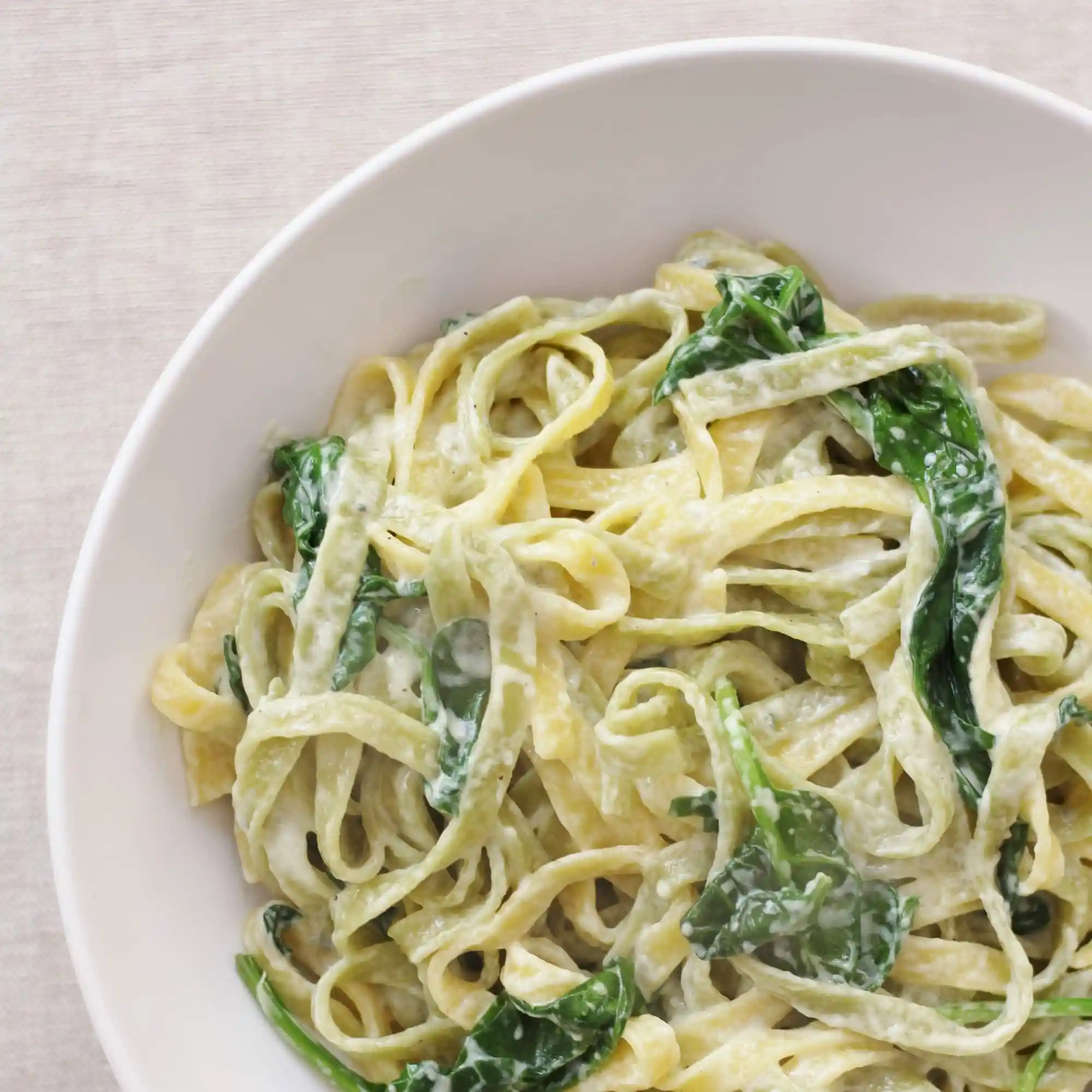 spinachandbluecheesepasta img